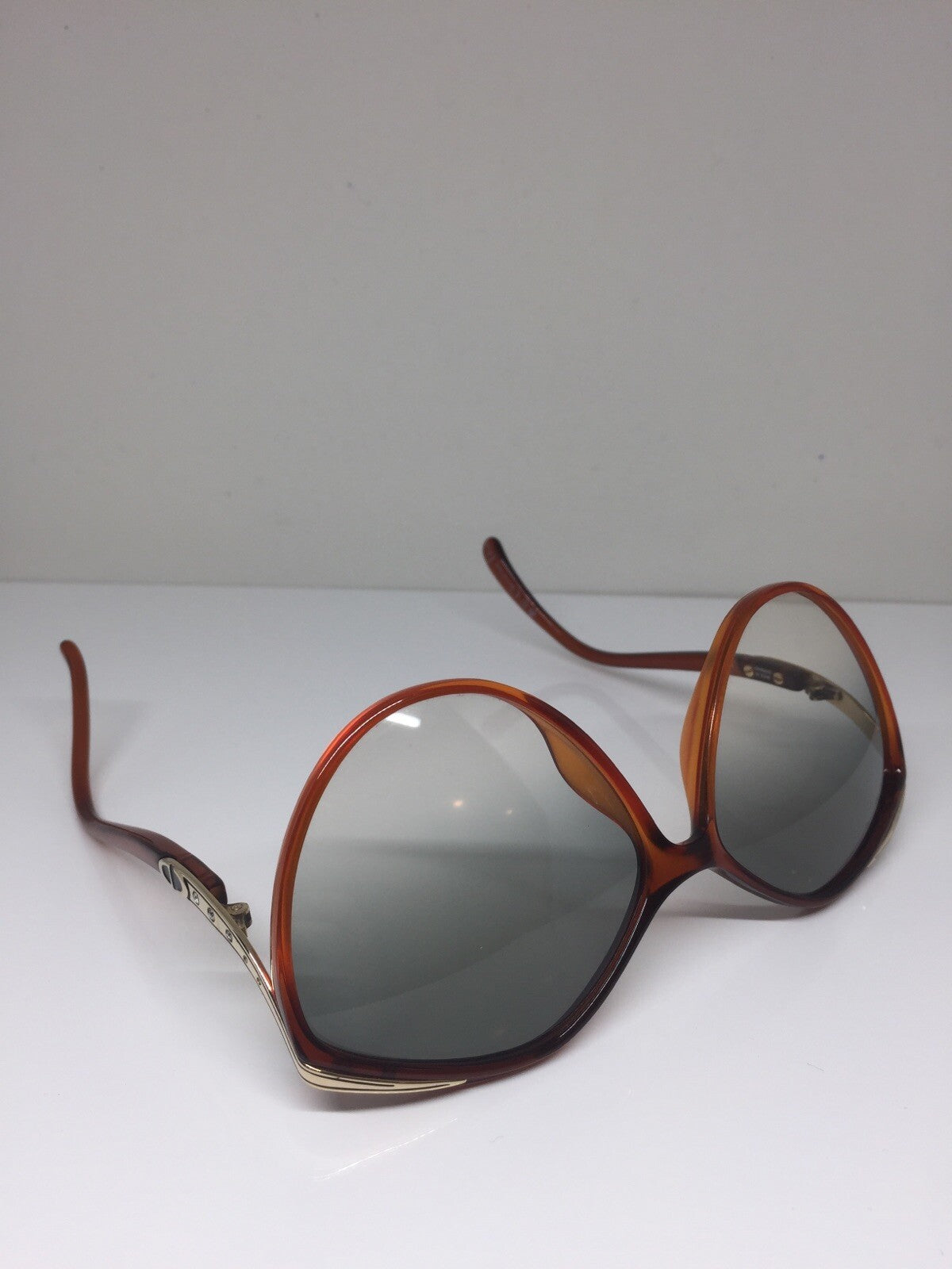 Vintage Christian Dior CD 2280 Gold Sunglasses - Super Vision Optical