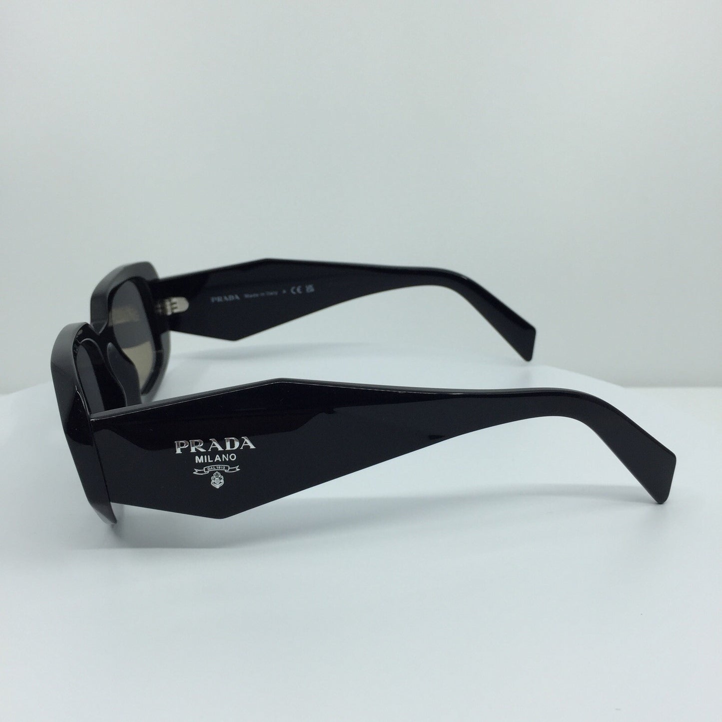 Vintage Prada SPR 17W Black Sunglasses - Super Vision Optical