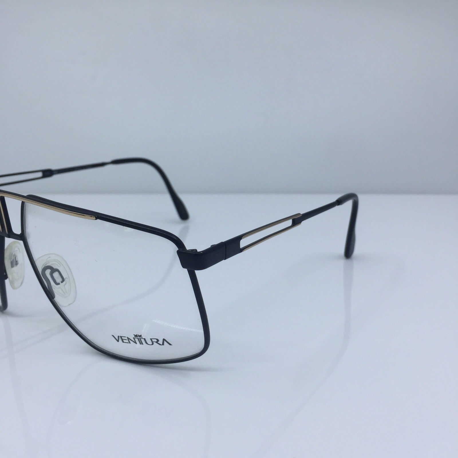 Vintage Ventura 7000 Gold Sunglasses - Super Vision Optical