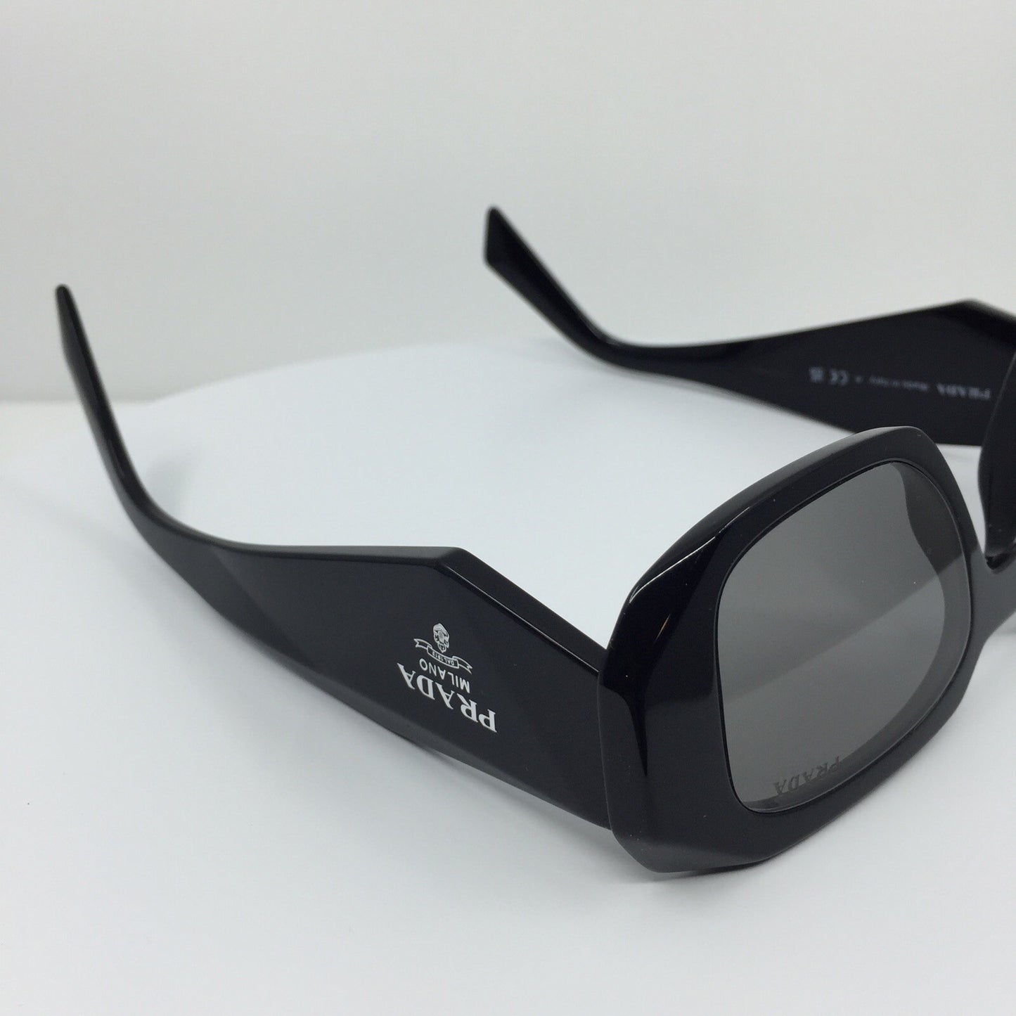Vintage Prada SPR 17W Black Sunglasses - Super Vision Optical