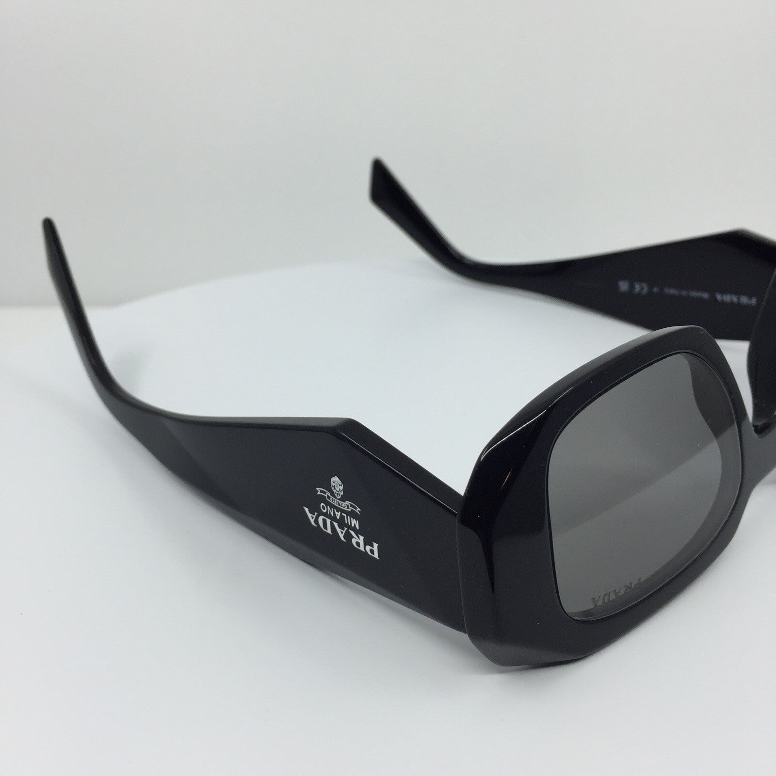 Vintage Prada SPR 17W Black Sunglasses - Super Vision Optical