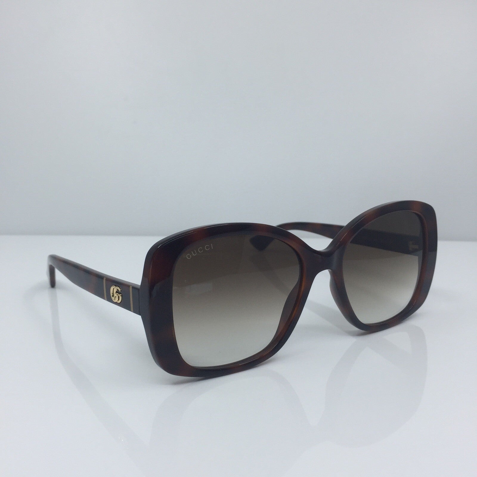 Vintage Gucci GG 0762S Gold Sunglasses - Super Vision Optical