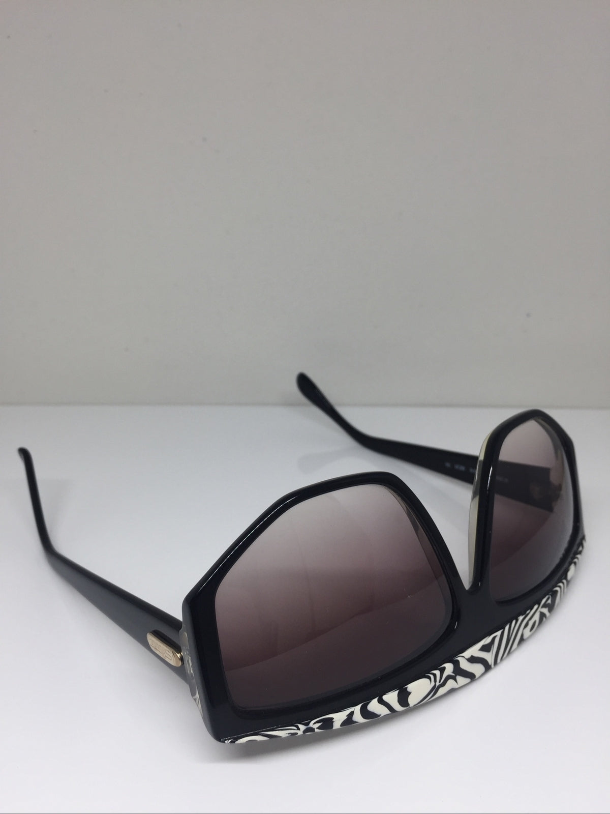 Vintage Silhouette 3068 Black Sunglasses - Super Vision Optical