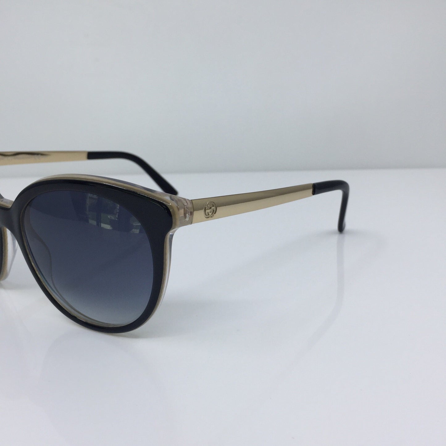 Vintage Gucci GG 3674/S Gold Sunglasses - Super Vision Optical
