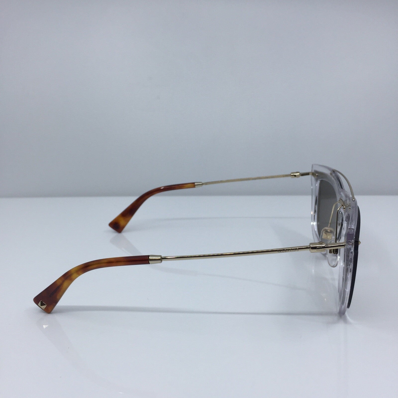 Vintage Valentino VALENTINO VA 4008 Gold Sunglasses - Super Vision Optical