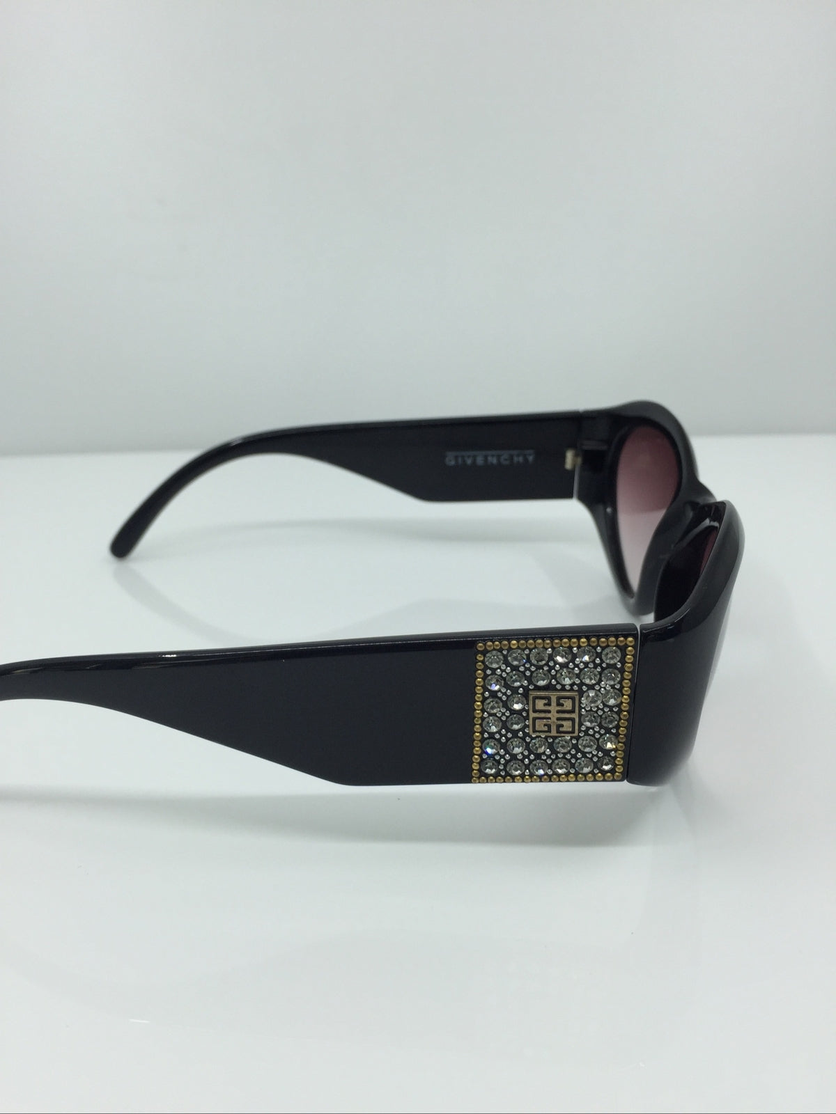 Vintage Givenchy MOD. 2020 Gold Sunglasses - Super Vision Optical