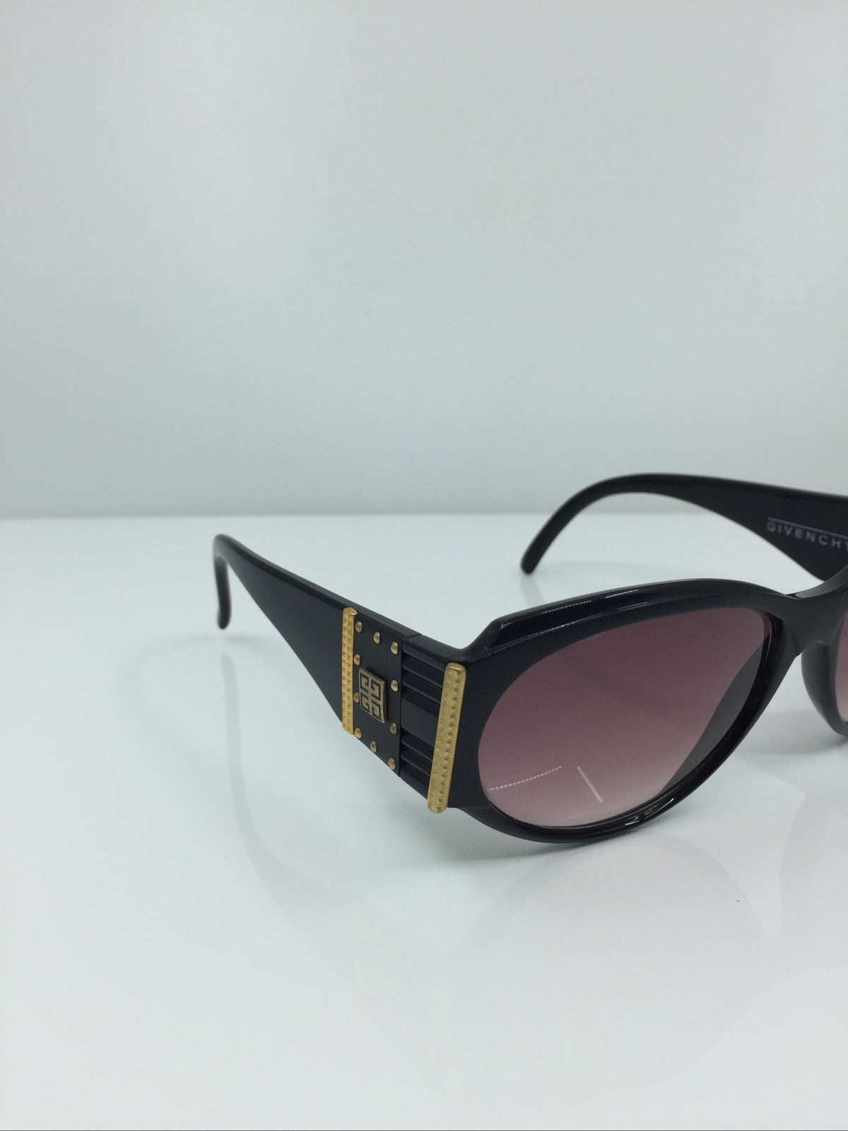 Vintage Givenchy MOD. 2008 Gold Sunglasses - Super Vision Optical