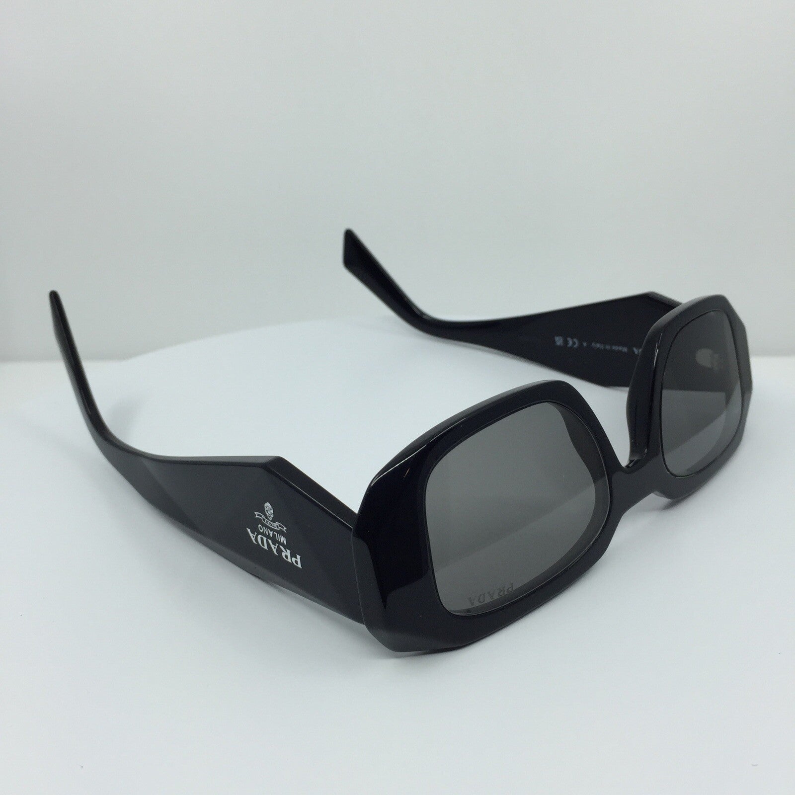 Vintage Prada SPR 17W Black Sunglasses - Super Vision Optical