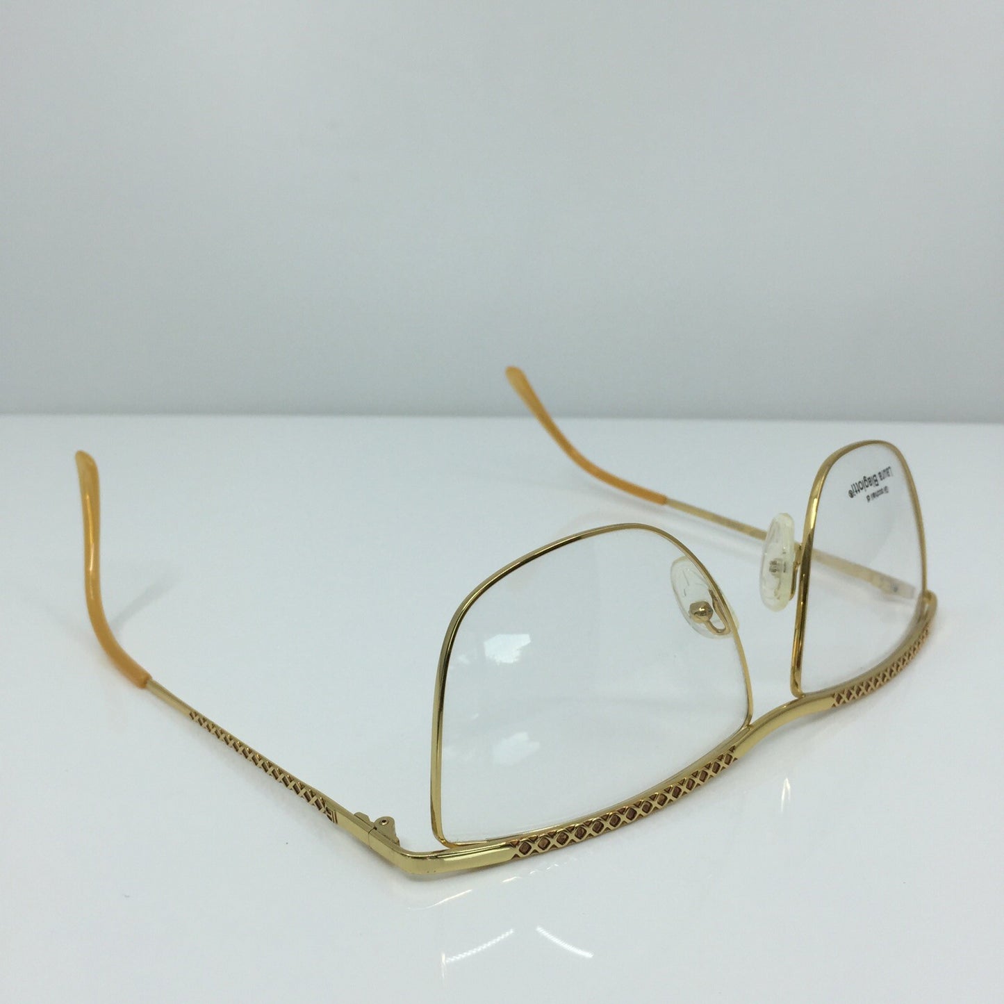 Vintage Laura Biagiotti V 180 Gold Sunglasses - Super Vision Optical