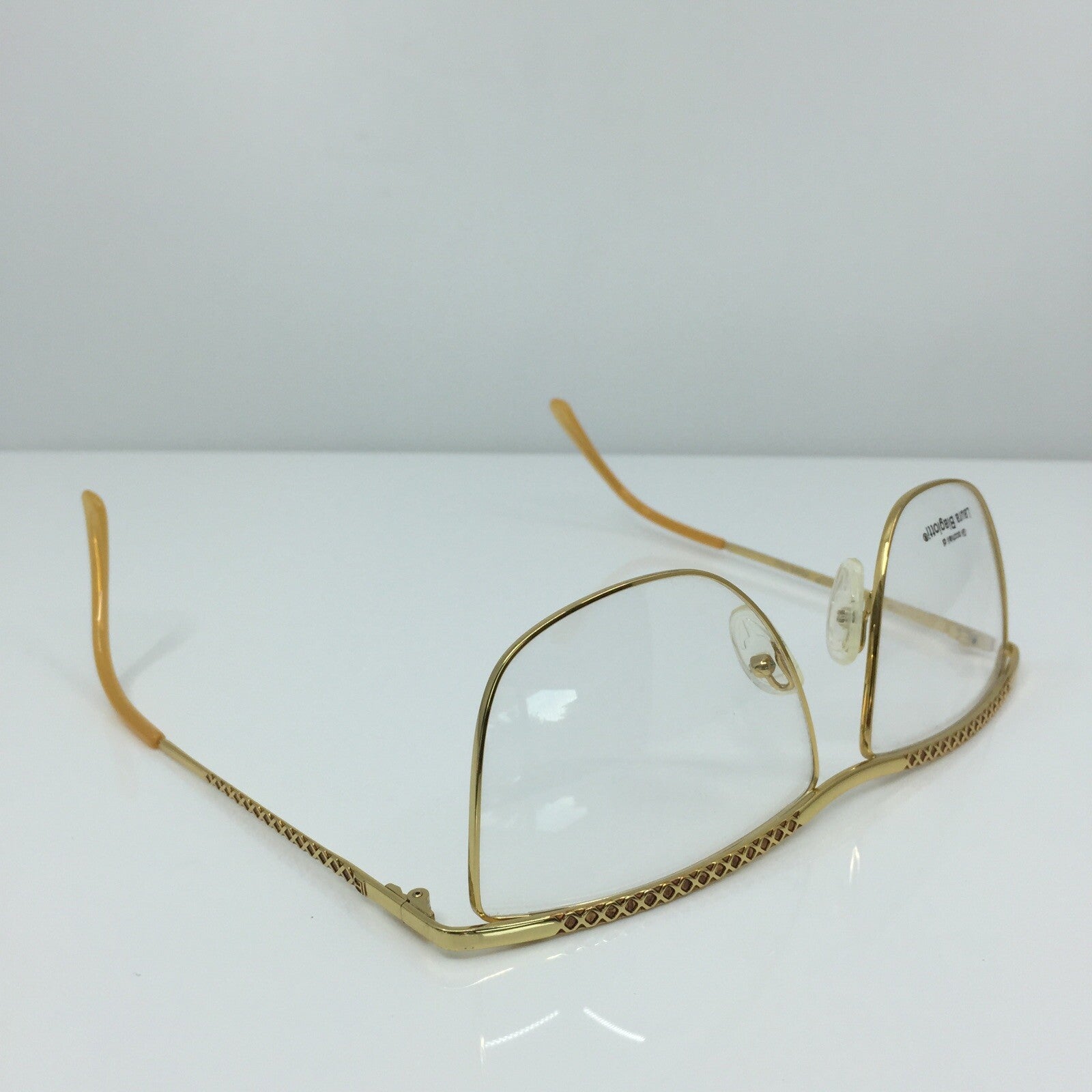 Vintage Laura Biagiotti V 180 Gold Sunglasses - Super Vision Optical