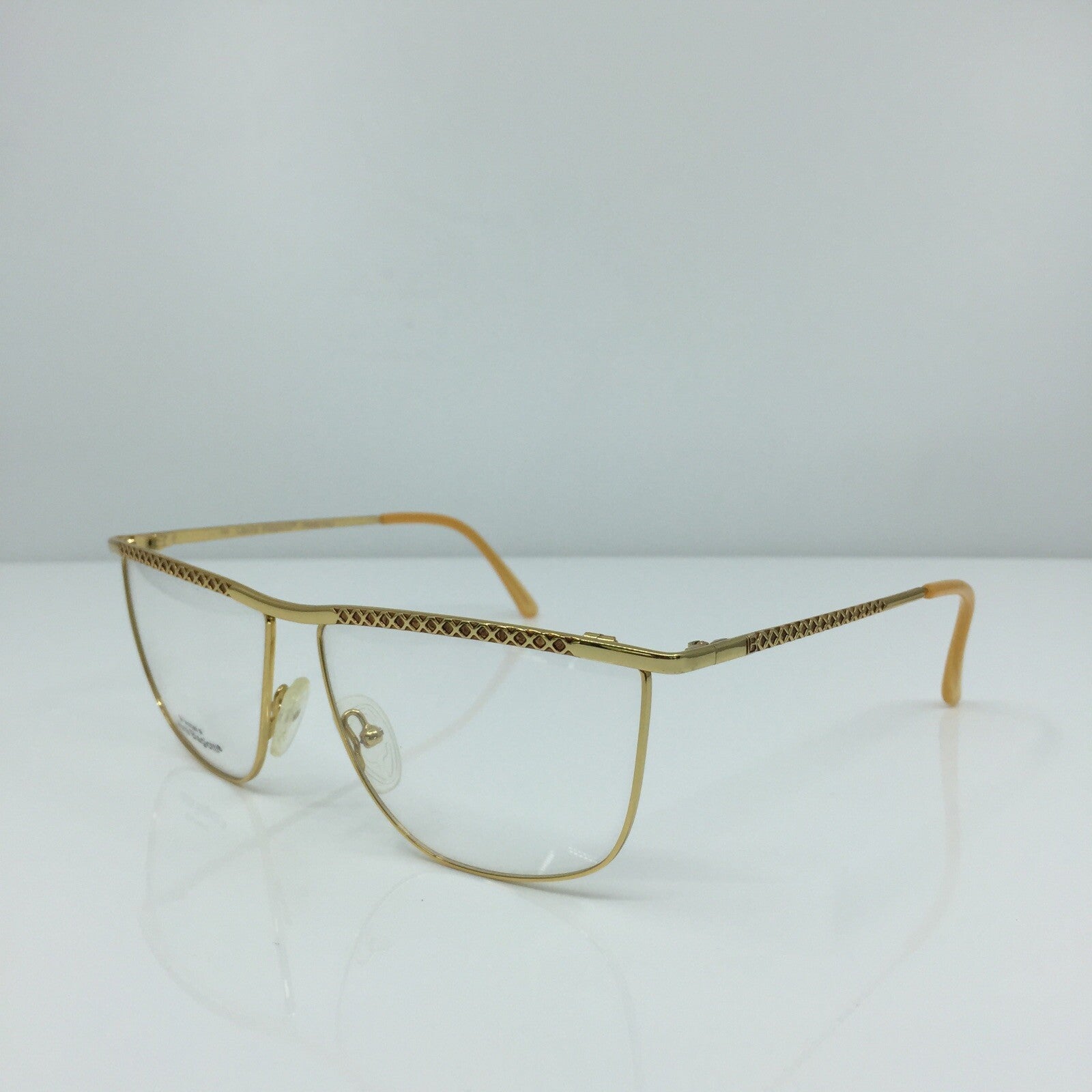 Vintage Laura Biagiotti V 180 Gold Sunglasses - Super Vision Optical