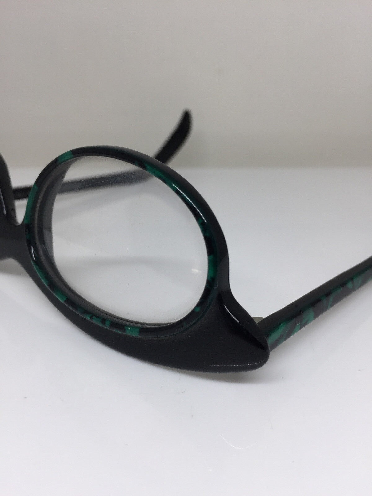 Vintage Neostyle Haute Couture Forum 507-012 Black Eyeglasses - Super Vision Optical