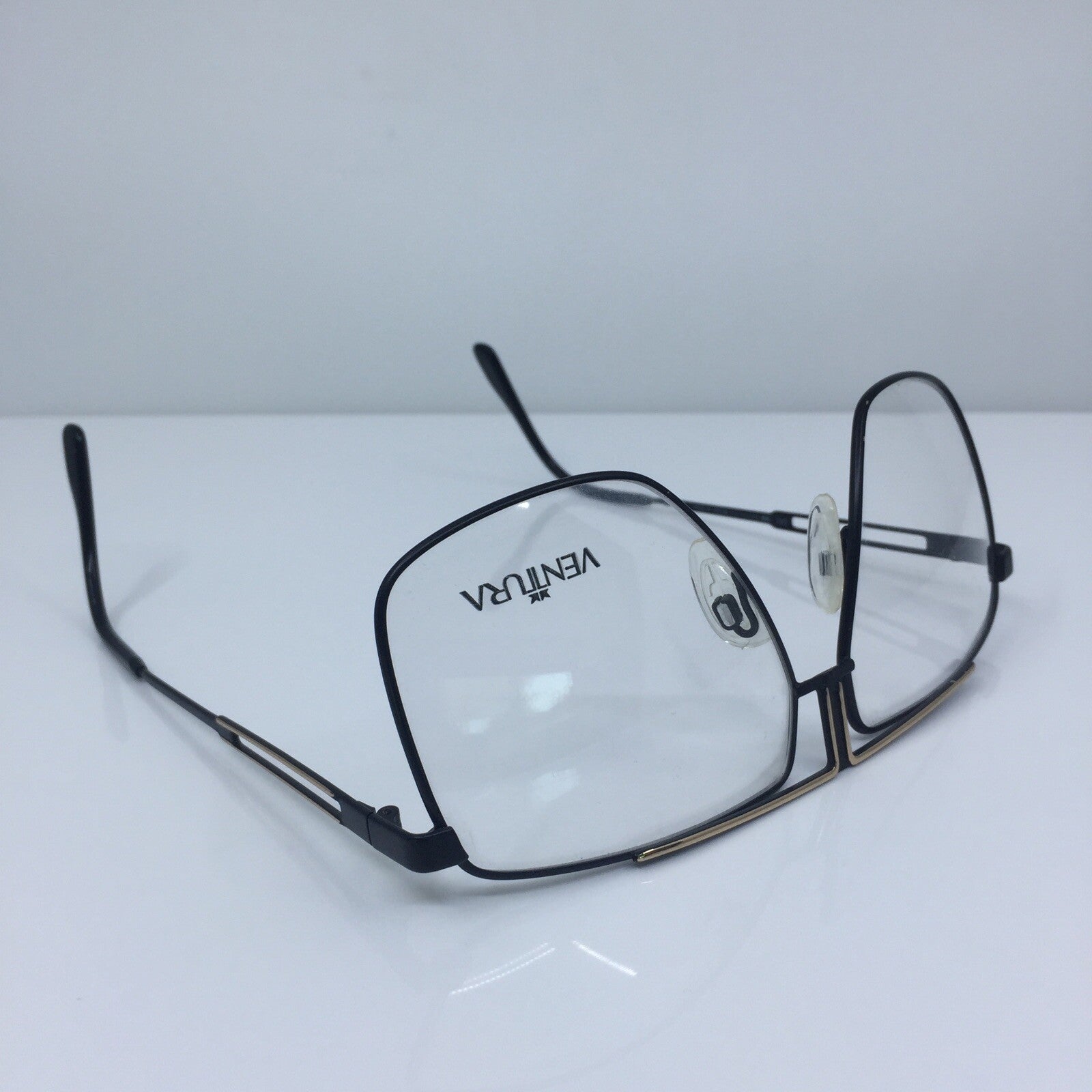 Vintage Ventura 7000 Gold Sunglasses - Super Vision Optical