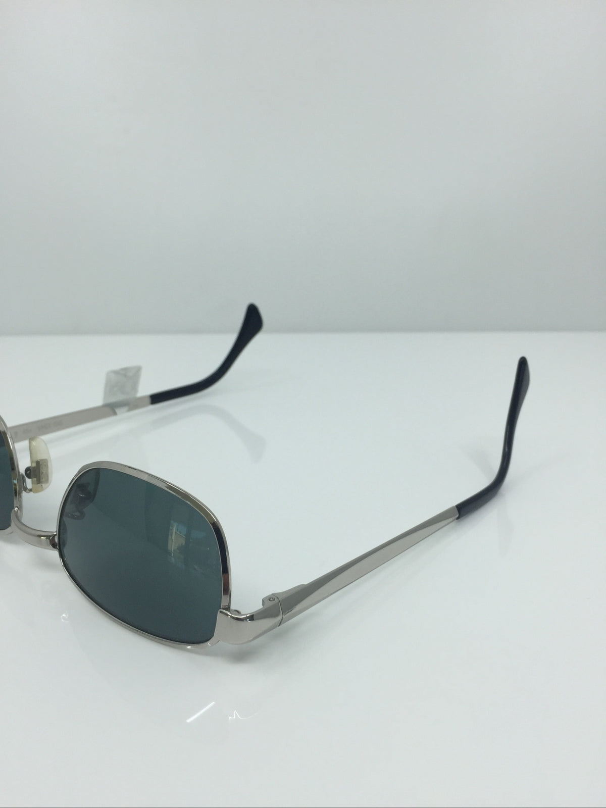 Vintage Dolce&Gabbana DG 334/S Silver Sunglasses - Super Vision Optical