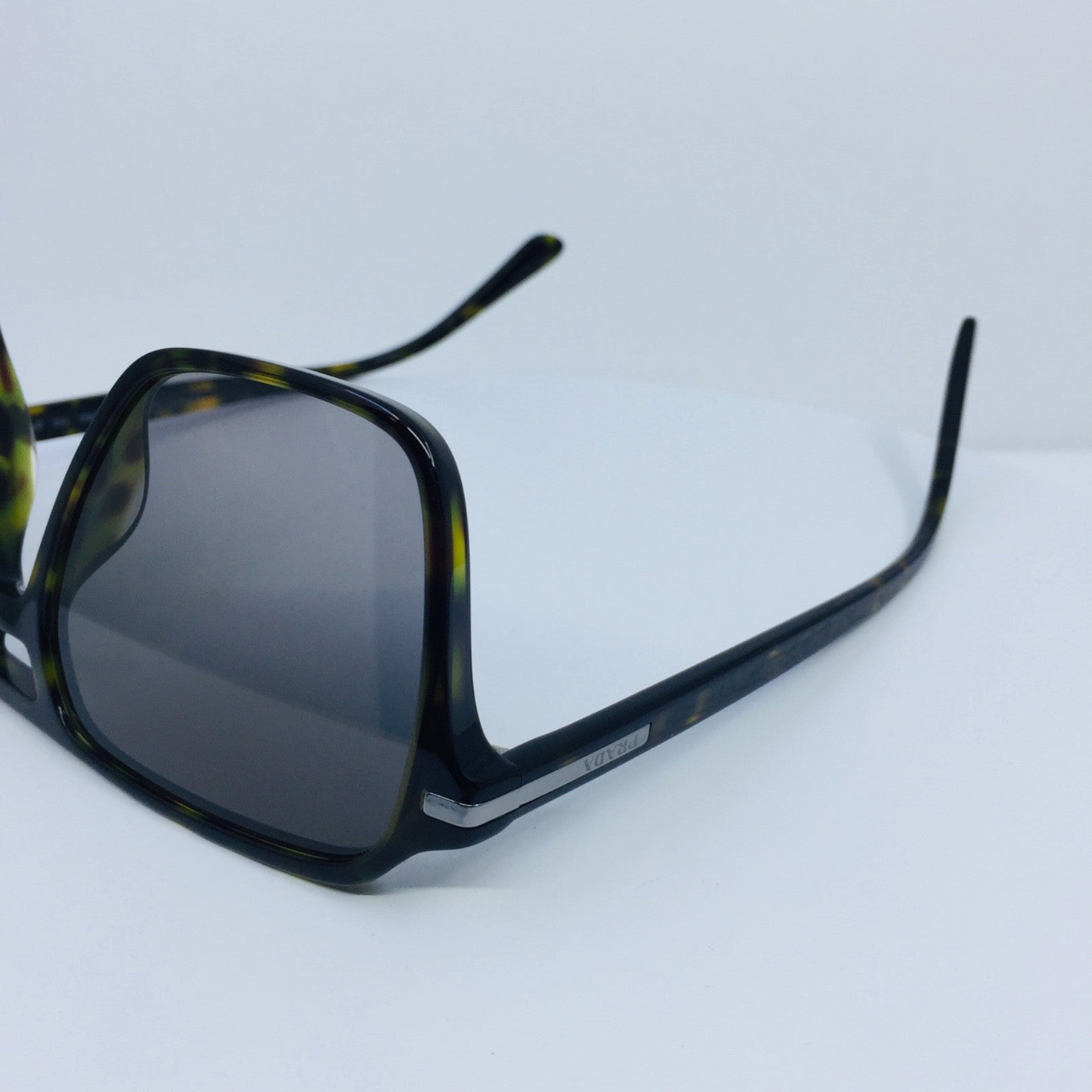 Vintage Prada Prada SPR 20Y Tortoise Sunglasses - Super Vision Optical