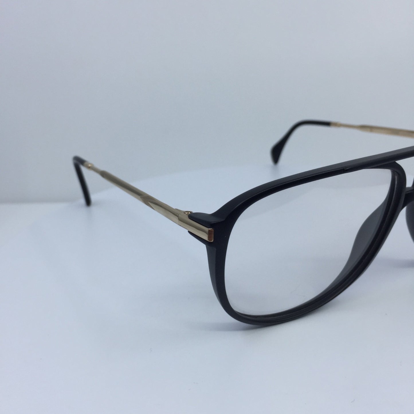 Vintage Silhouette 2723 /20 Gold Sunglasses - Super Vision Optical