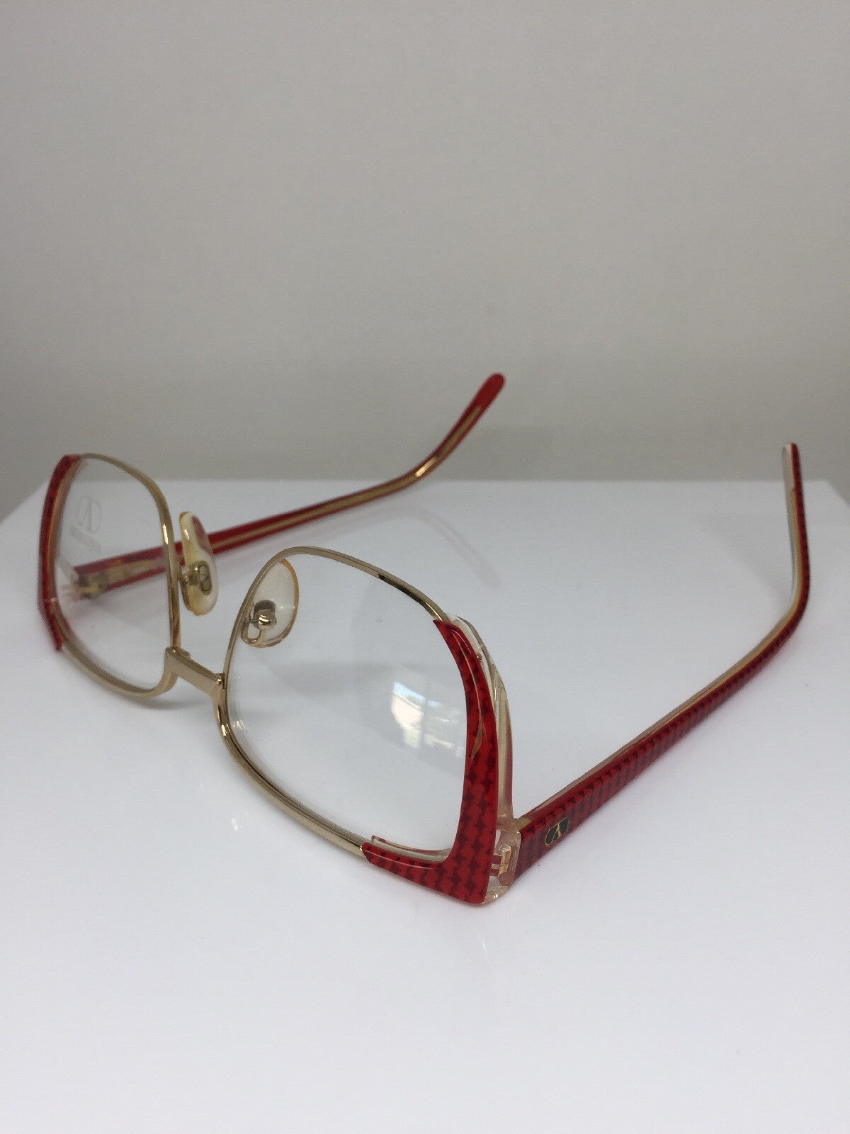 Vintage Valentino 133 Gold Sunglasses - Super Vision Optical