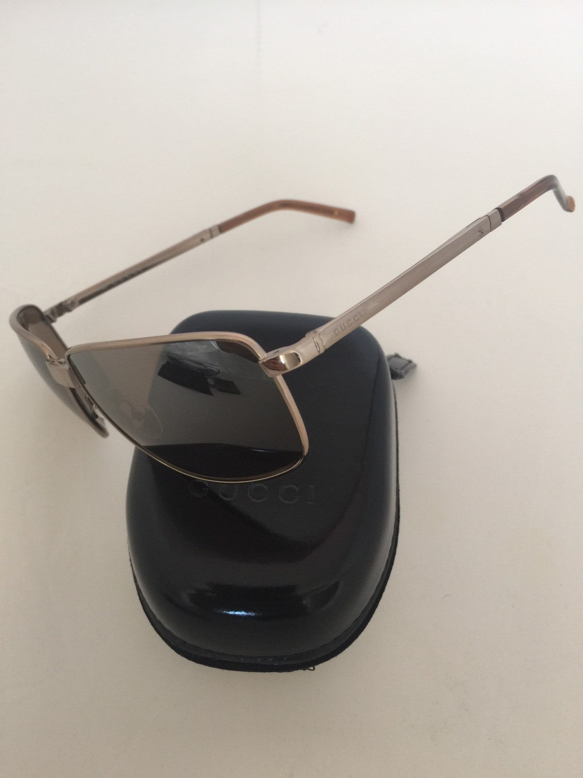 Vintage Gucci GG 1689/S Gold Sunglasses - Super Vision Optical