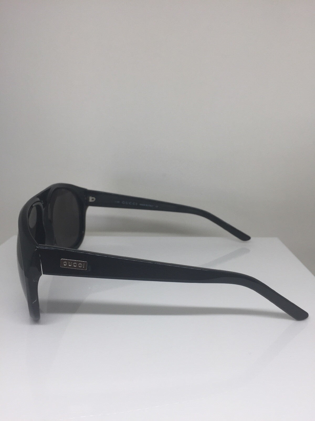 Vintage Gucci GG 2484/S Black Sunglasses - Super Vision Optical