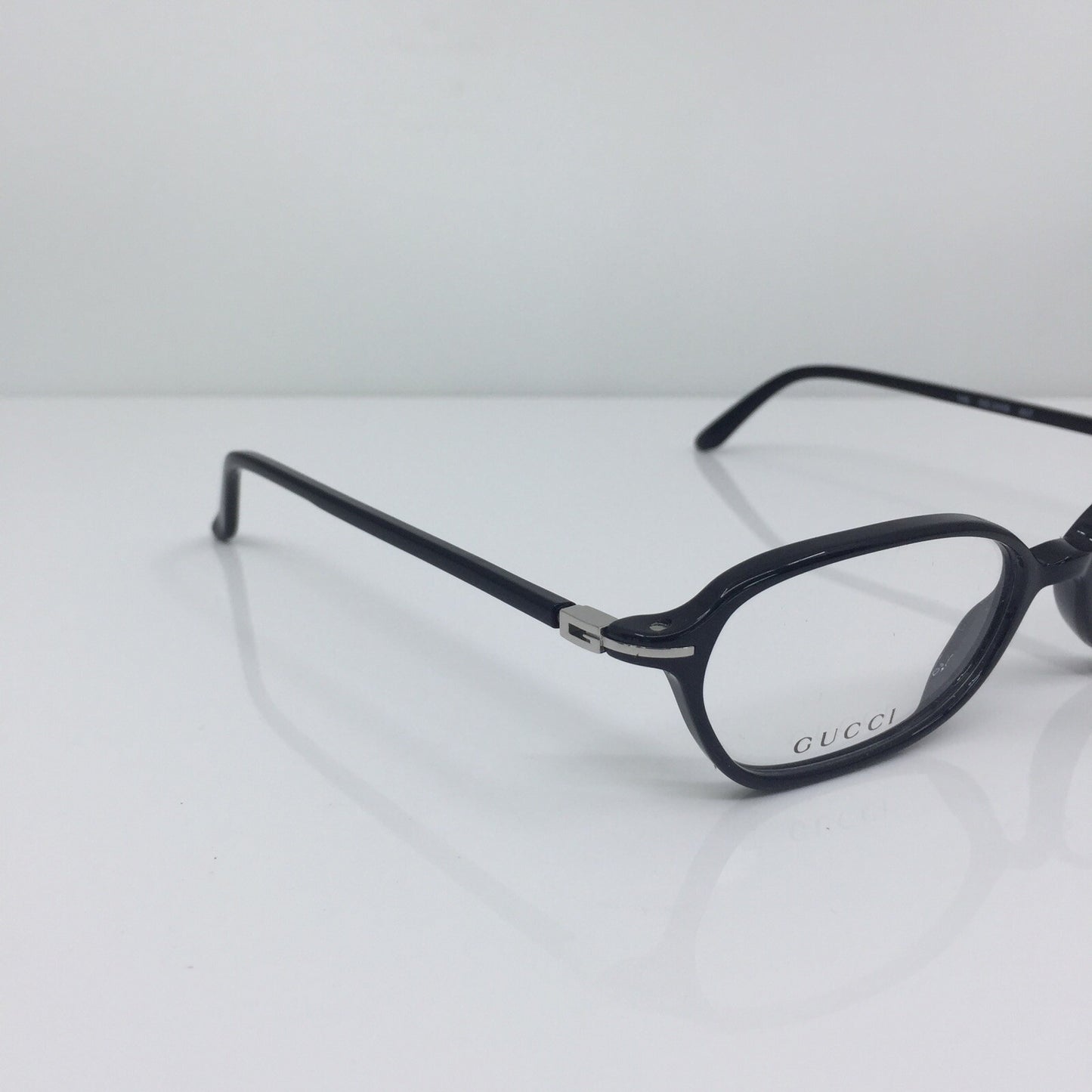 Vintage Gucci GG 2458 Black Sunglasses - Super Vision Optical