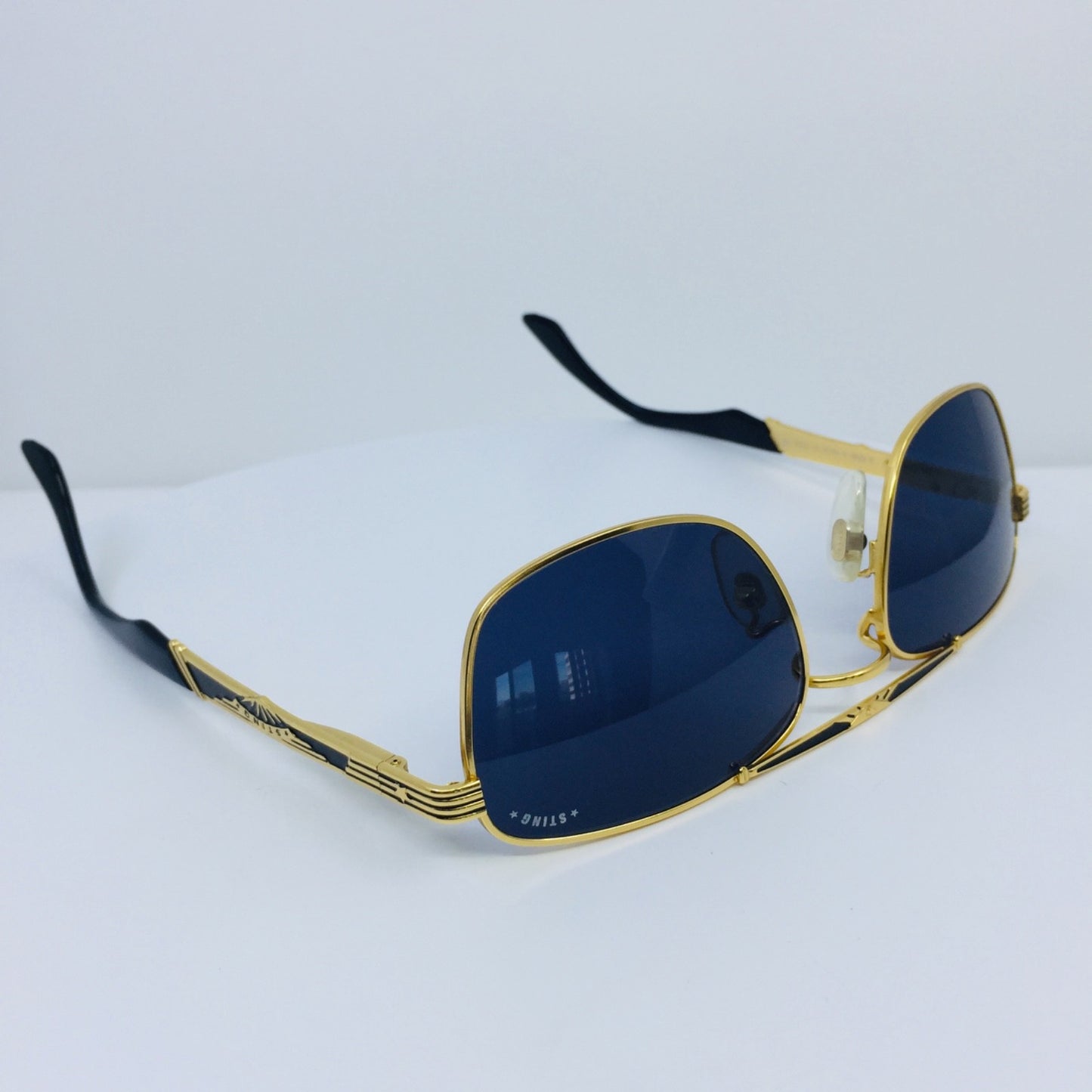 Vintage STING by Colors in Optics N. 4130 Gold Sunglasses - Super Vision Optical