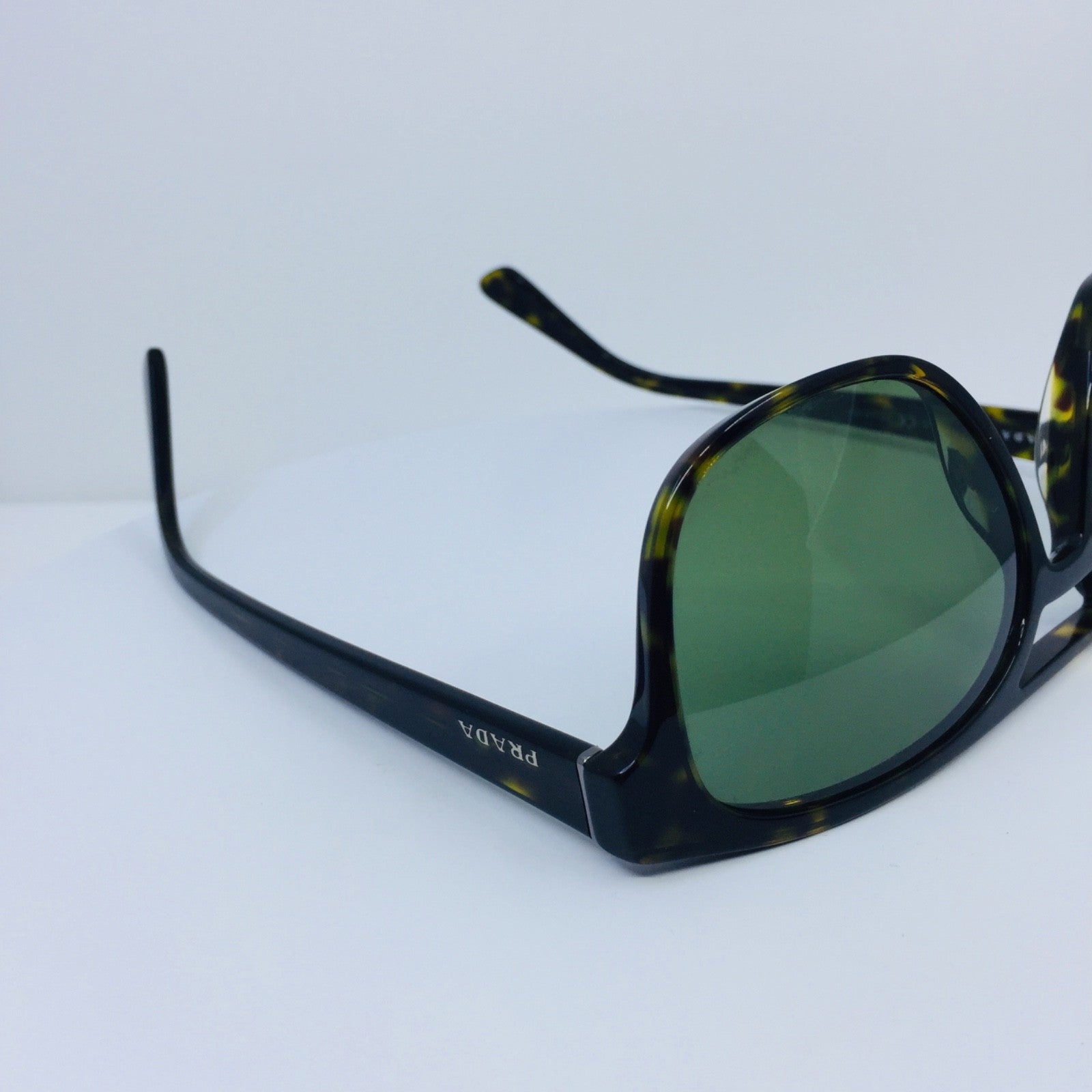 Vintage Prada Prada SPR 23V Tortoise Sunglasses - Super Vision Optical