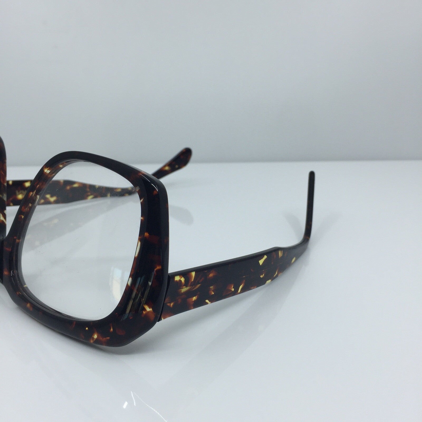 Vintage Ultra Goliath Ultra Goliath II Tortoise Sunglasses - Super Vision Optical