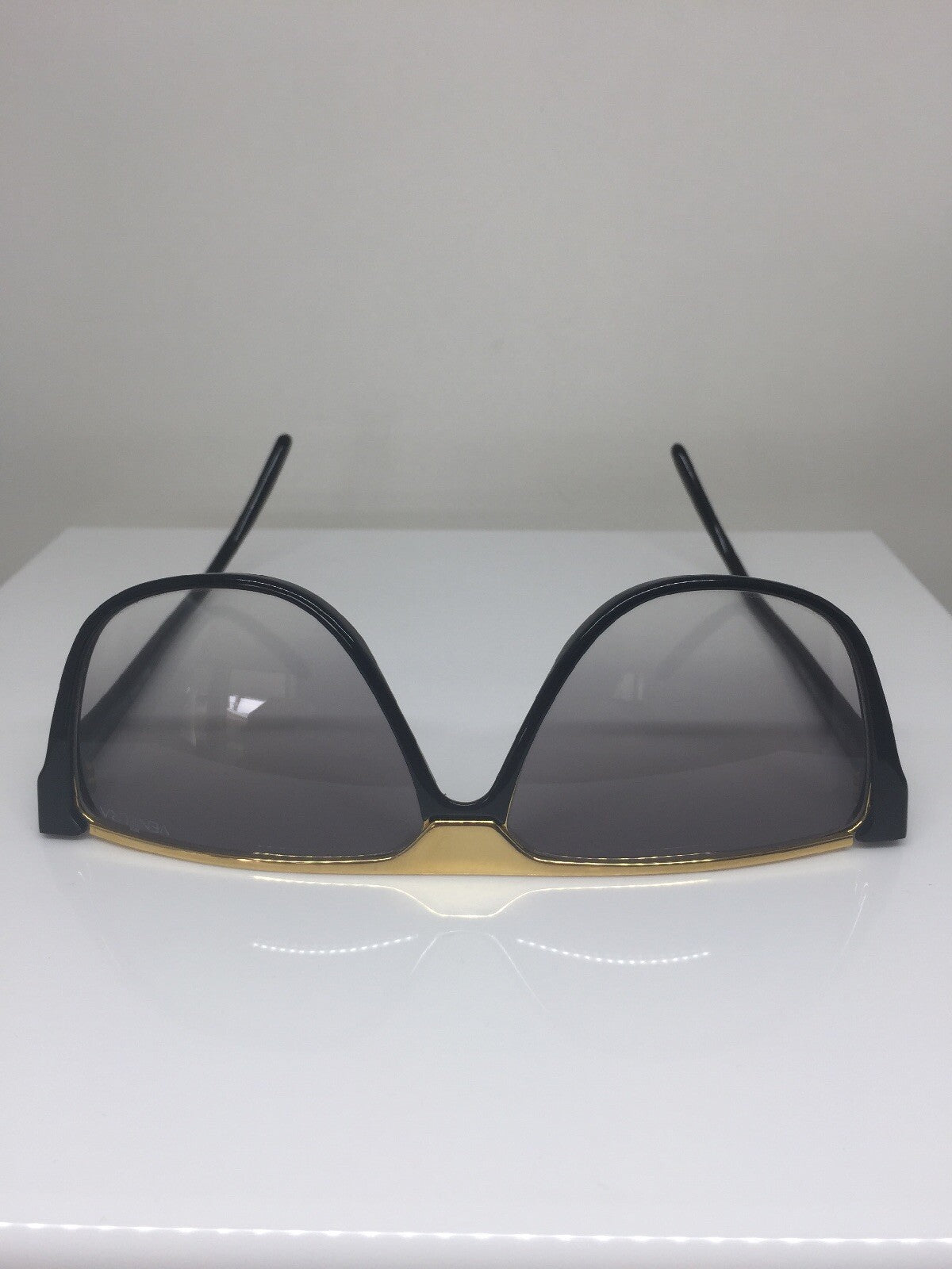 Vintage Ventura 3490 Gold Sunglasses - Super Vision Optical