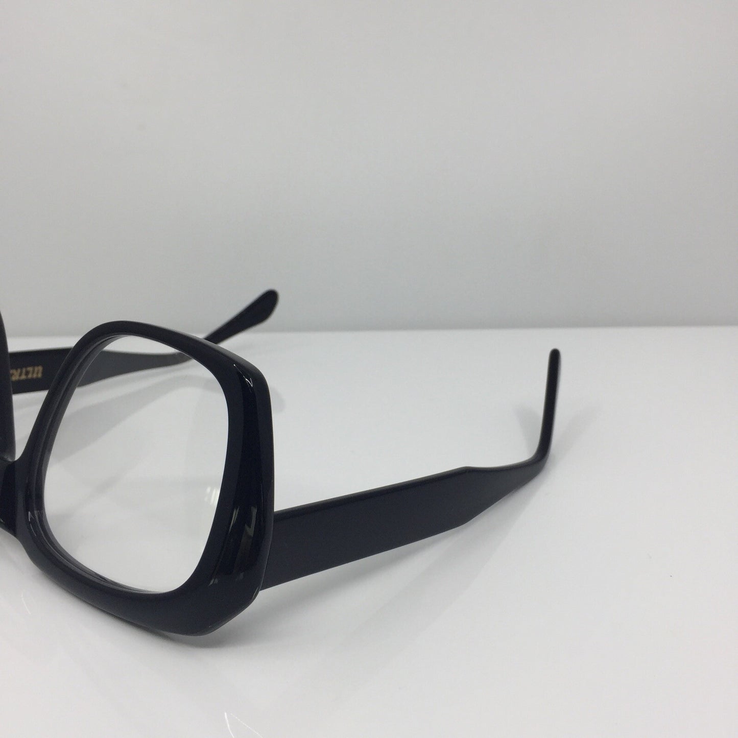 Vintage ULTRA GOLIATH Ultra Goliath 2 Black Eyeglasses - Super Vision Optical