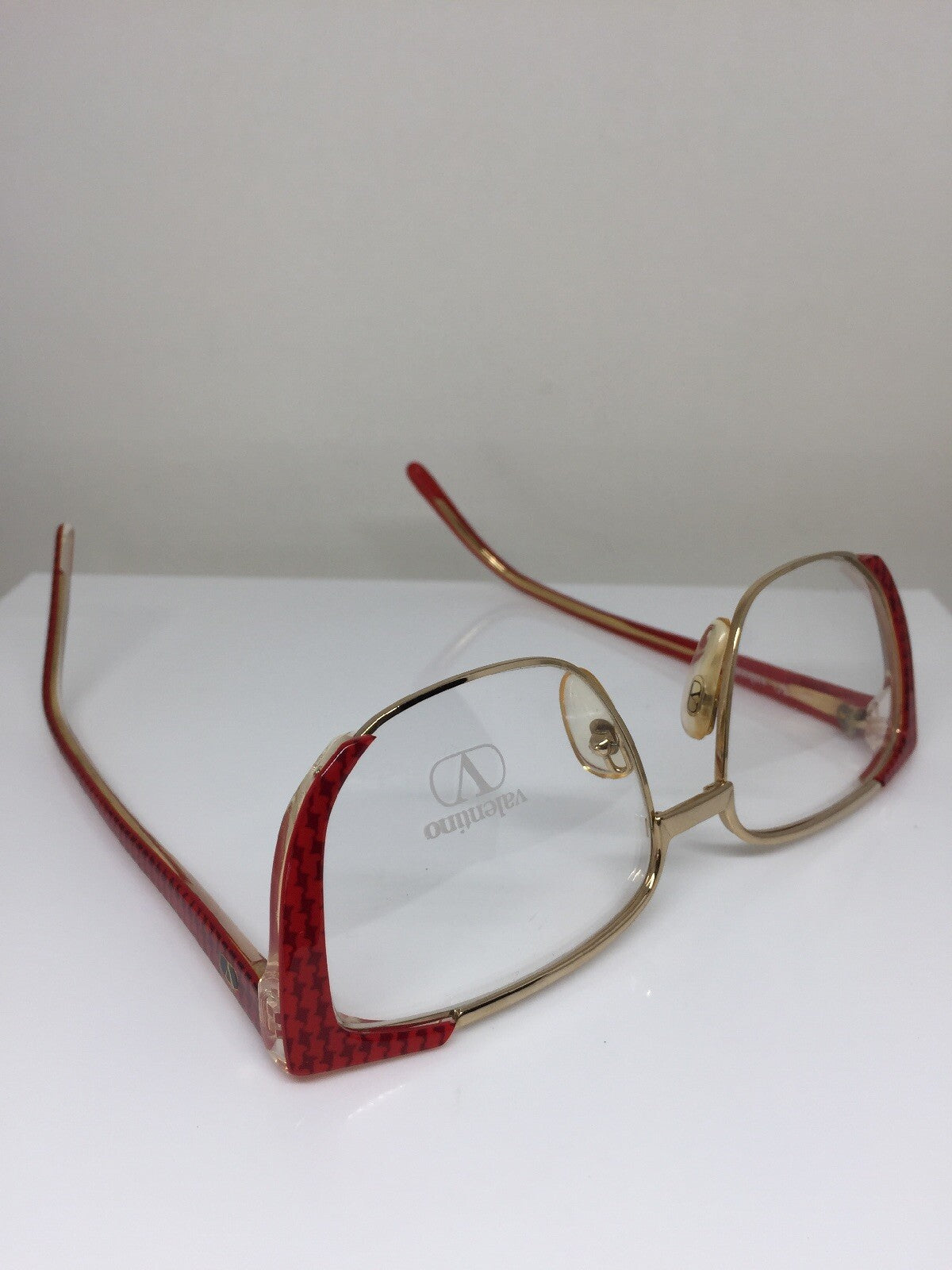Vintage Valentino 133 Gold Sunglasses - Super Vision Optical