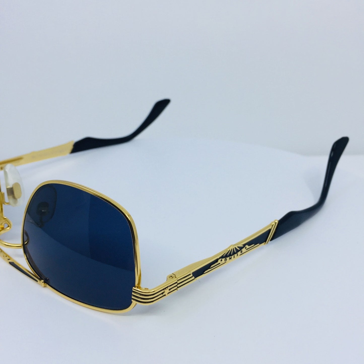 Vintage STING by Colors in Optics N. 4130 Gold Sunglasses - Super Vision Optical