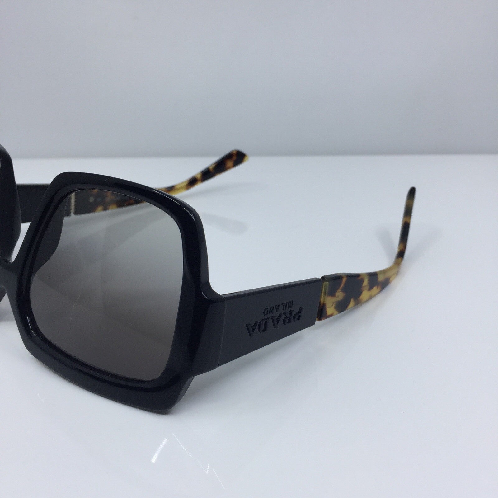Vintage Prada SPR 21X Black Sunglasses - Super Vision Optical
