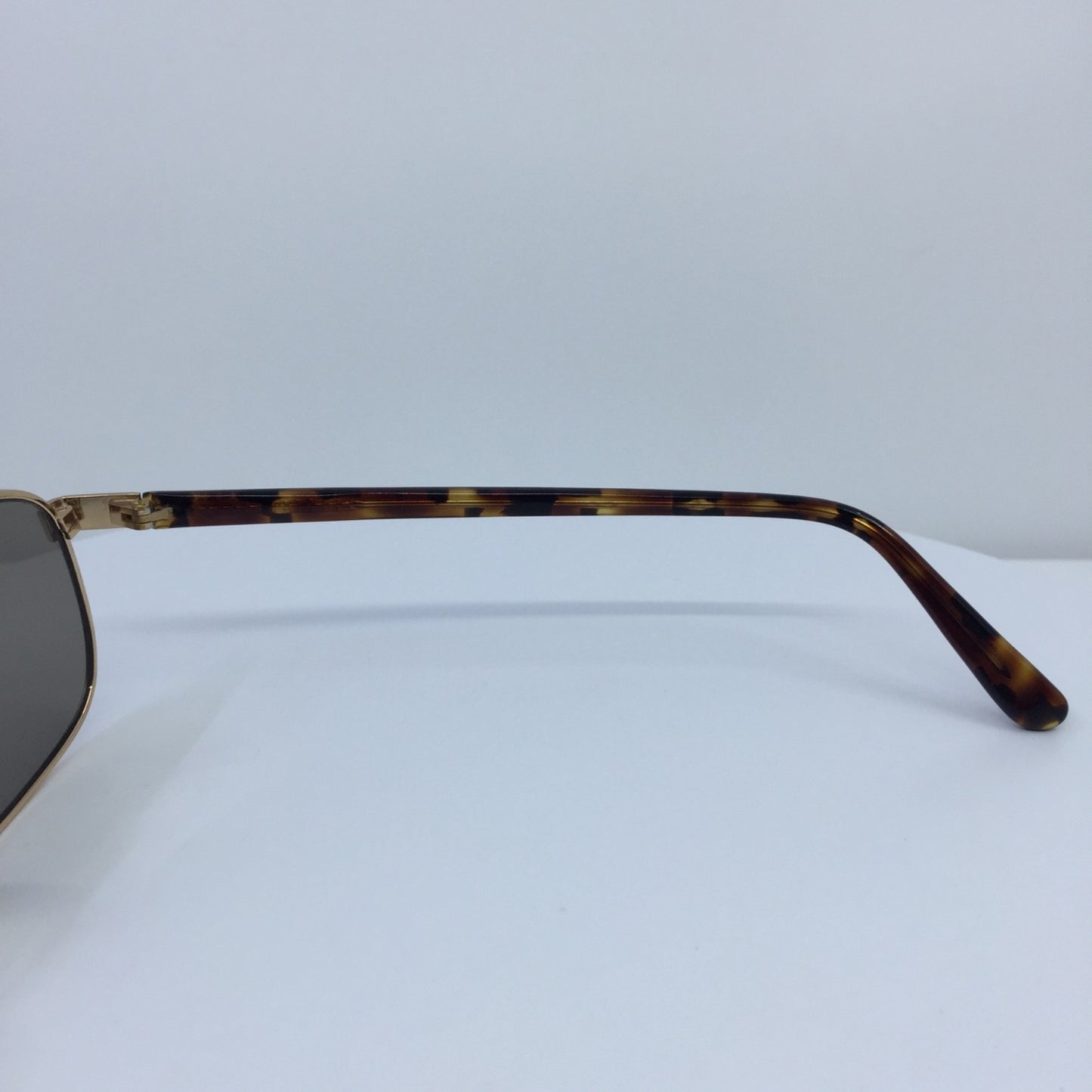 Vintage Carrera 5568 Gold Sunglasses - Super Vision Optical