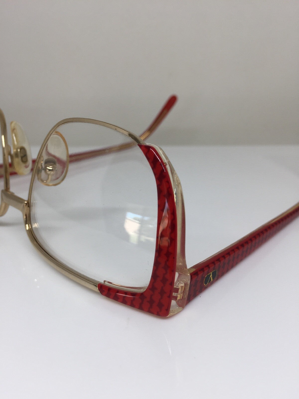 Vintage Valentino 133 Gold Sunglasses - Super Vision Optical