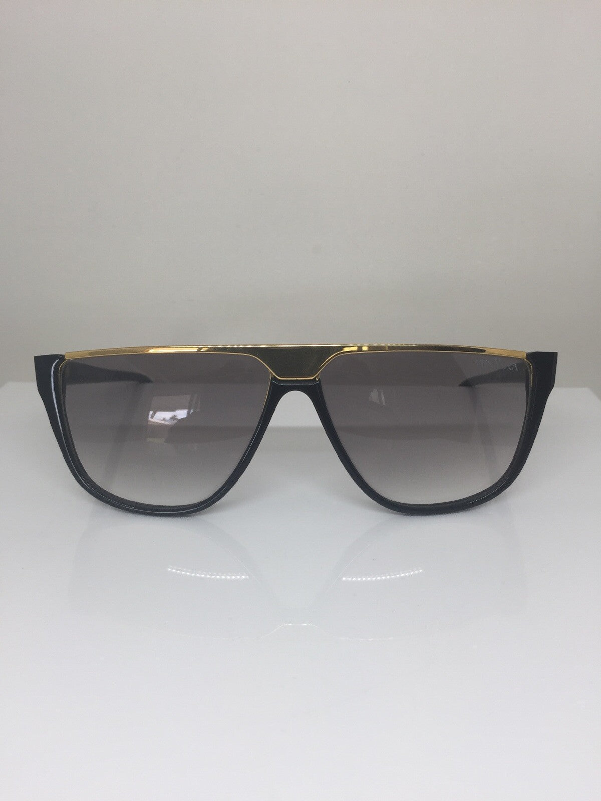 Vintage Ventura 3490 Gold Sunglasses - Super Vision Optical