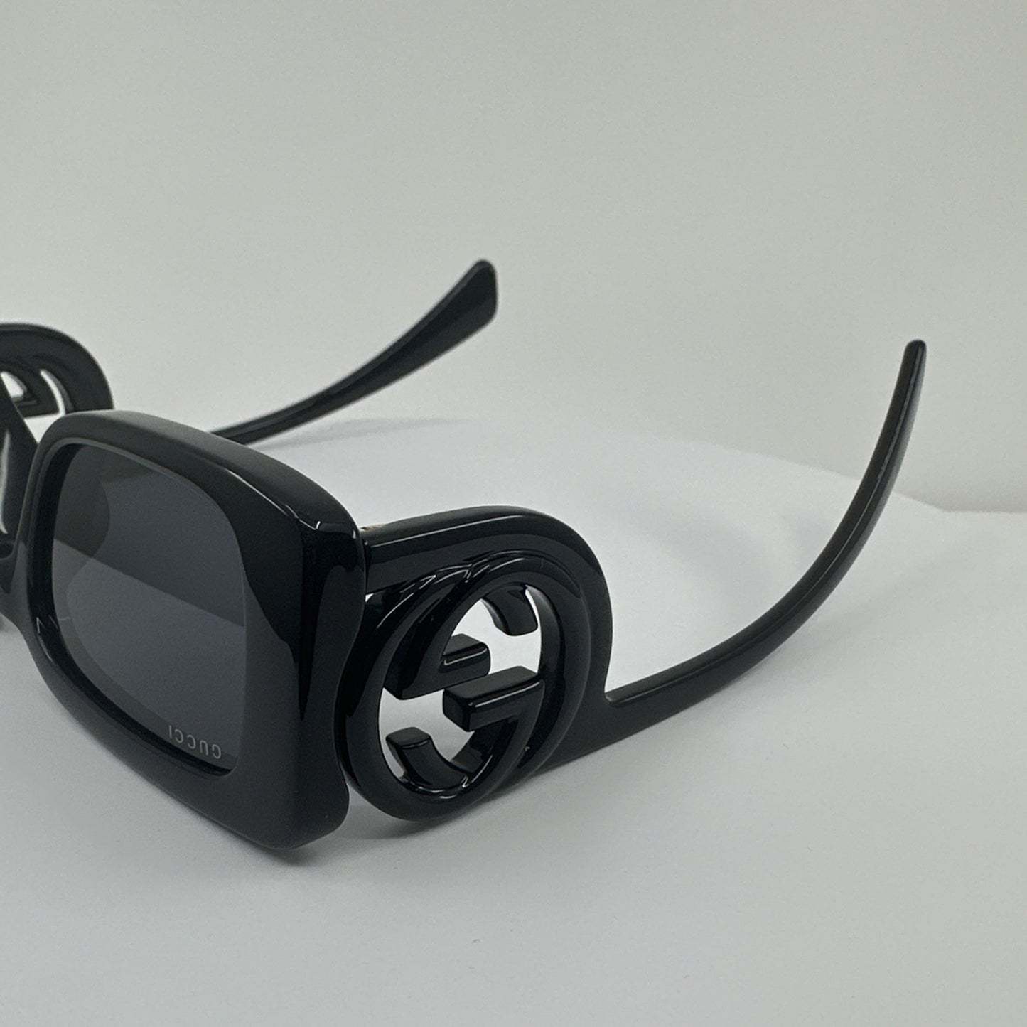 Vintage Gucci GG1325S Black Sunglasses - Super Vision Optical