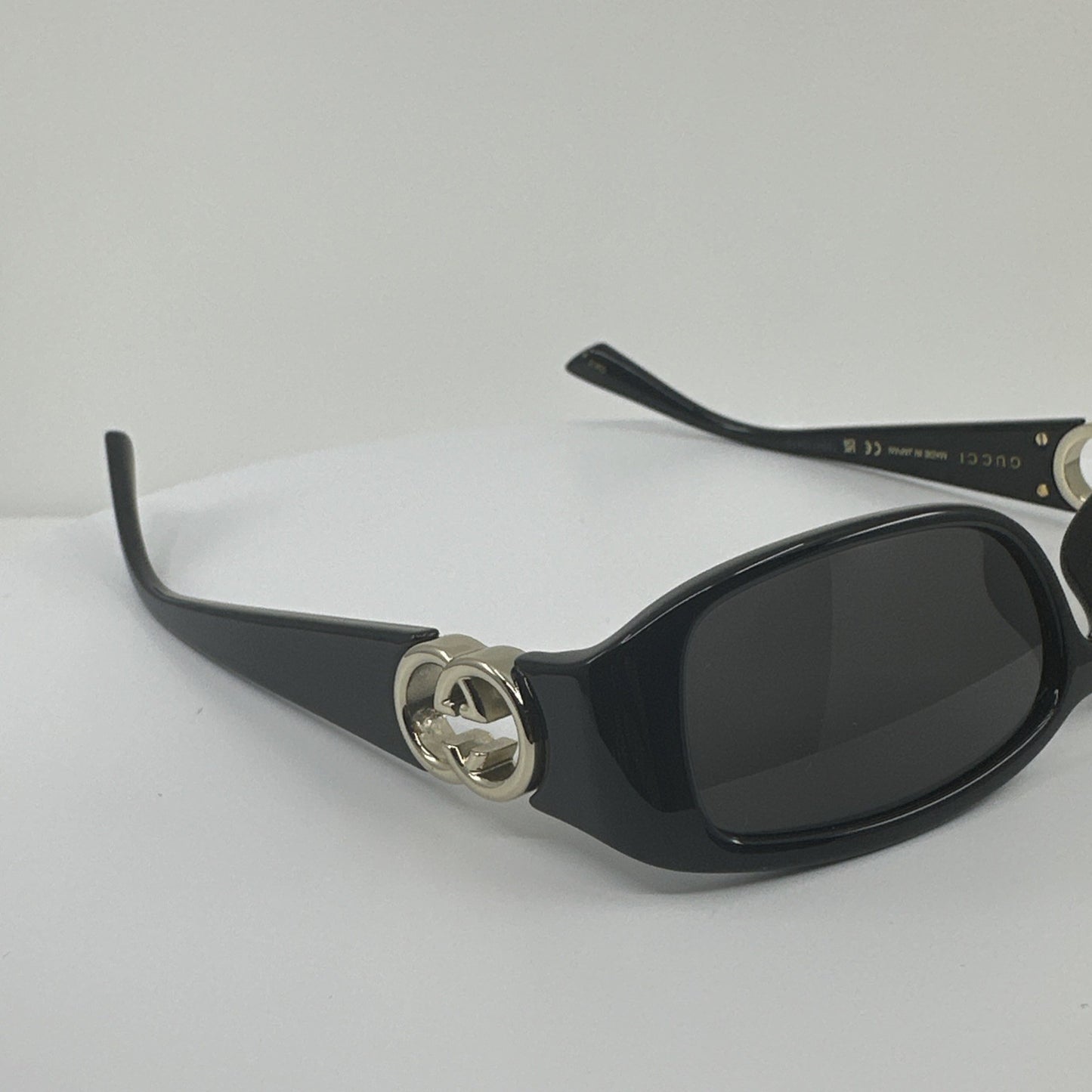 Vintage Gucci GG1661S Black Sunglasses - Super Vision Optical