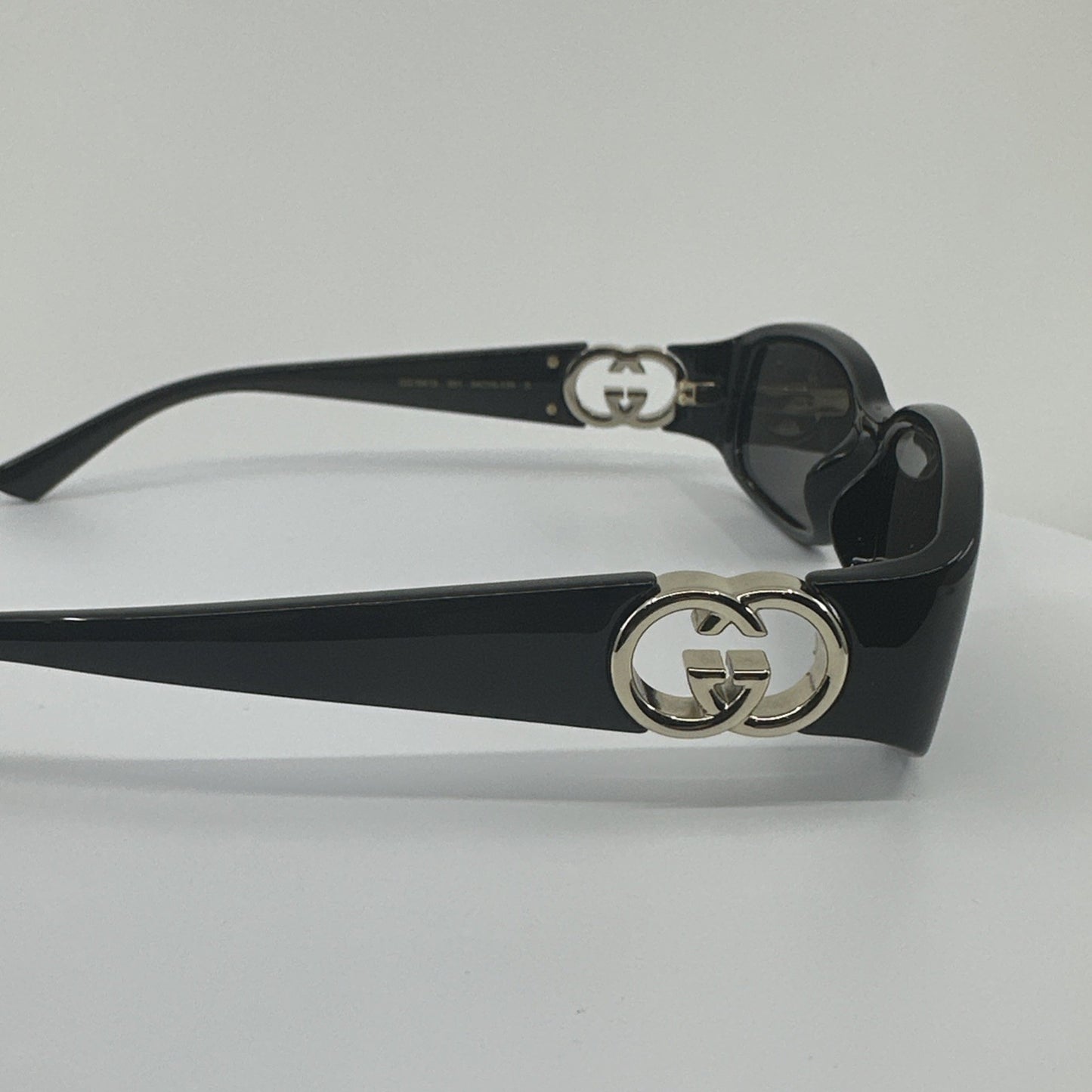 Vintage Gucci GG1661S Black Sunglasses - Super Vision Optical